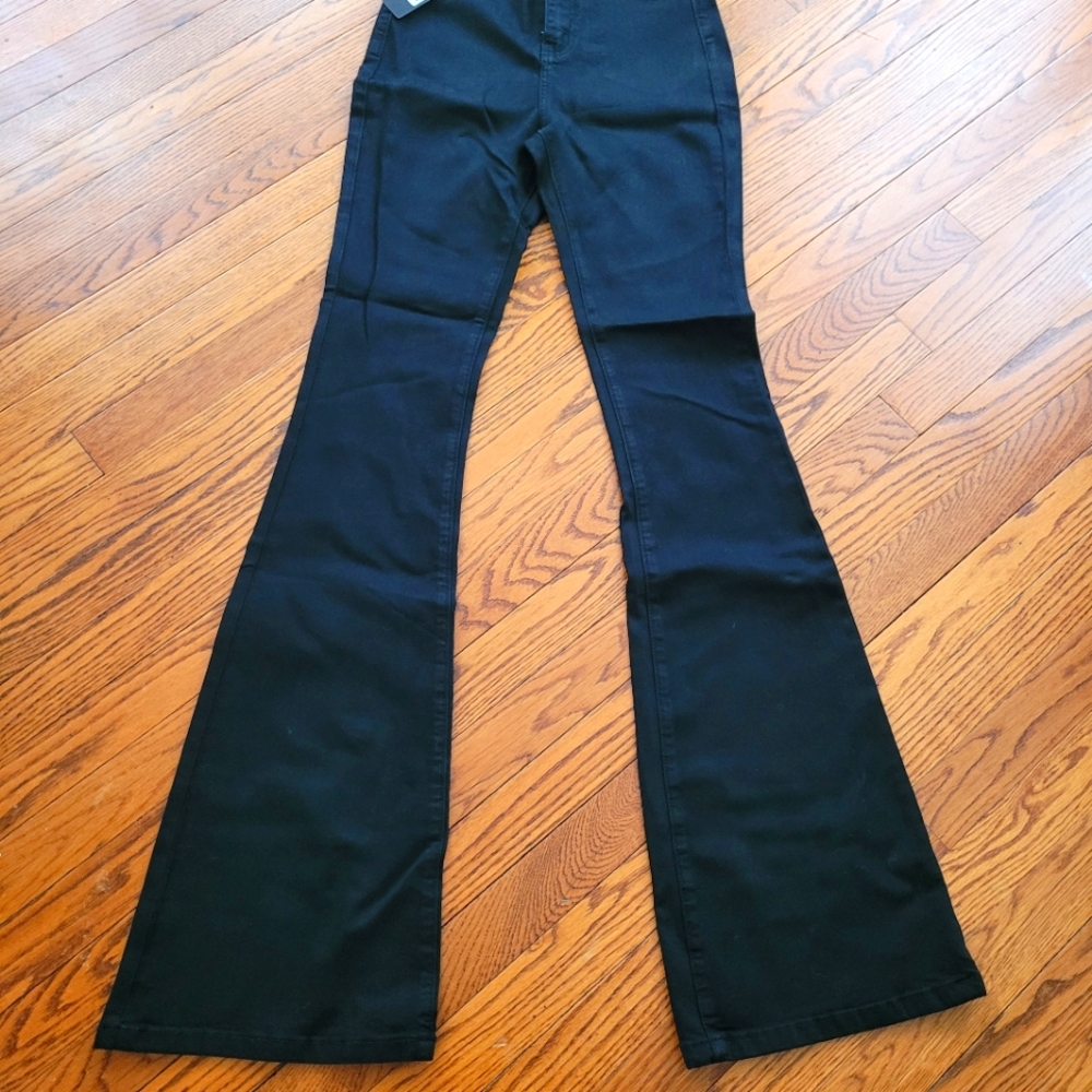 Black super stretch womens jeans.